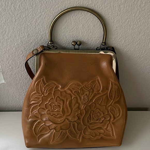 Patricia Nash Novella Crossbody with Kiss Lock - Picture 1 of 17
